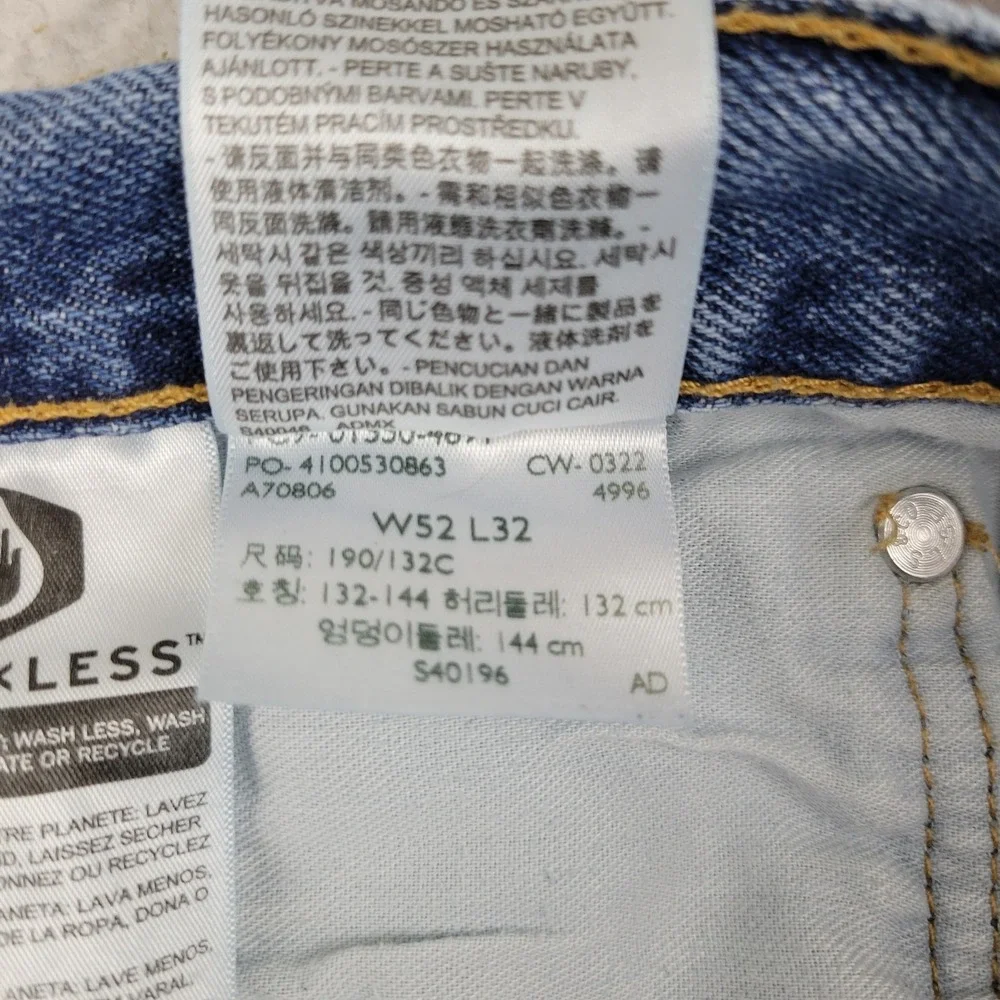 Levis‎ 550 Jeans Mens 52x32 Blue Denim Relaxed Tapered Leg Water Less Distressed